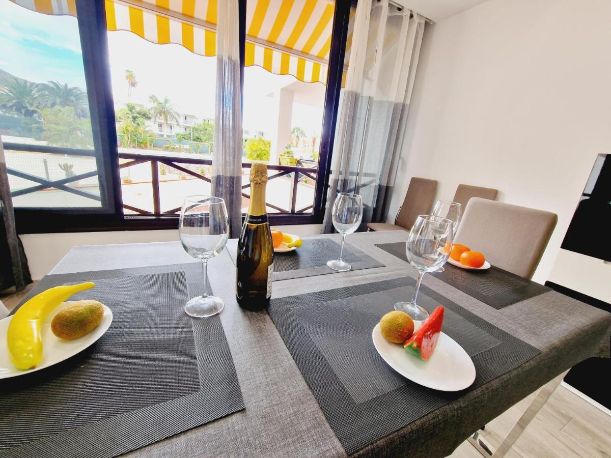 Luxury San Marino Apartment & Pool View Los Cristianos  Esterno foto